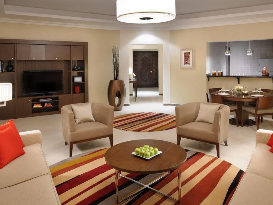 แมริออท เอ็กเซกคิวทีฟ อพาร์ตเมนต์ ริยาดห์ คอนเวนชั่นเซ็นเตอร์ Hotel ภายนอก รูปภาพ